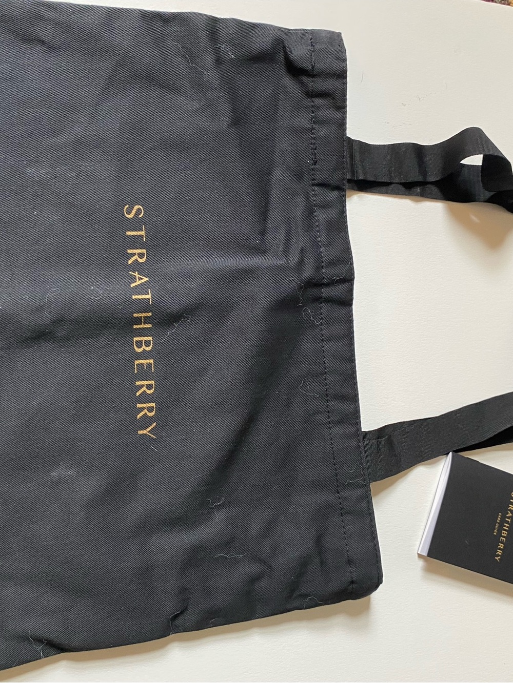 Strathberry East/West Black Leather Gold Chain Shoulder Bag + Box - Picture 13 of 16